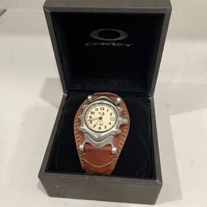 Oakley Saddleback Watch